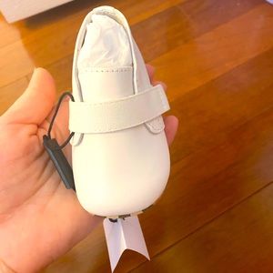 Burberry baby shoes NWT SZ 17